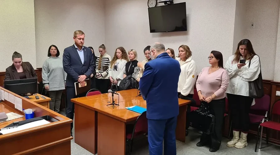 Свердловскую блогершу, обвиняемую в 1781 преступлении, оставили в СИЗО