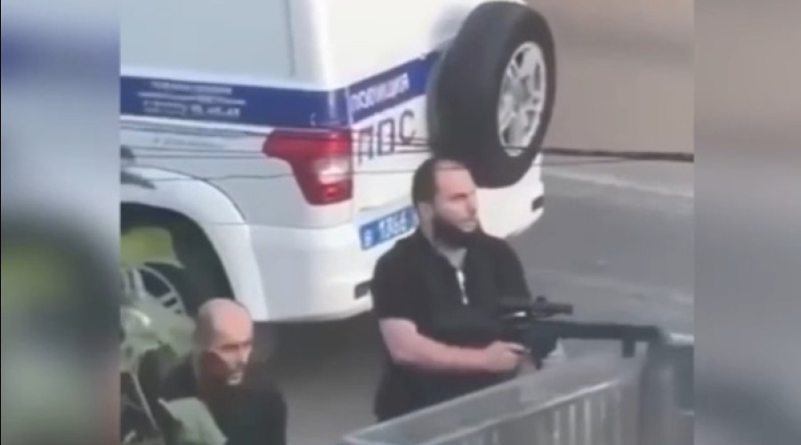 Погибли «более 15 полицейских»: что известно о теракте в Дагестане
