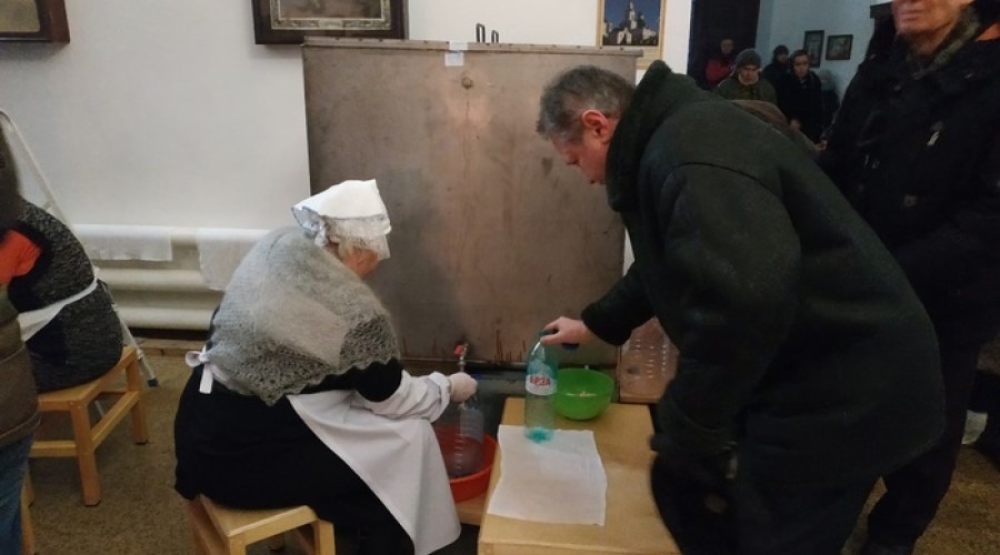 На Тургояке ушла под воду возведенная к Крещению часовня