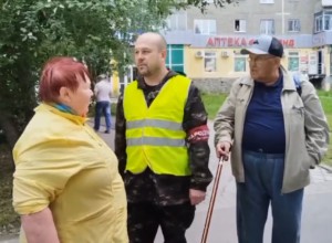 Жители на Пехотинцев пытались растащить фрукты и овощи нелегальных продавцов