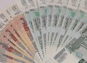 Номинальная зарплата в УрФО превысила среднюю по стране