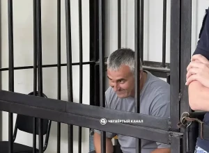 Второго обвиняемого в избиении ученых УрО РАН доставили в суд улыбающимся