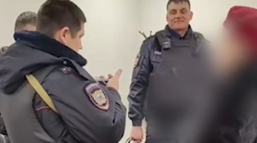 Полицейские полтора часа отговаривали пожилую екатеринбурженку не переводить 700 тысяч мошенникам