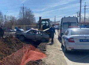 В Екатеринбурге пьяный водитель сбил двоих рабочих. Один из них погиб
