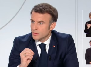 Макрон: В случае победы РФ авторитет Европы будет сведен к нулю