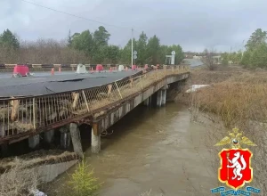 Свердловская полиция ограничила движение через реку Утку