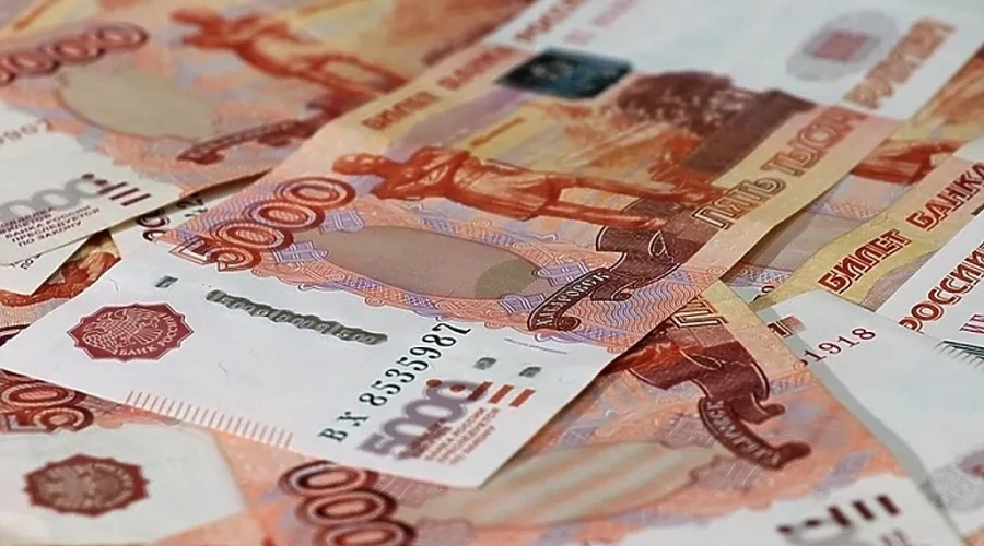 В Екатеринбурге оператор торговой площадки украл 12 миллионов ради ставок на спорт