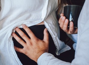 Стало известно, из-за чего беременная уралочка выпала из окна после ссоры с мужем-участником СВО