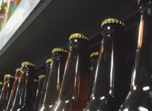 В киоске около школы в Екатеринбурге продавали поддельный алкоголь