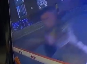 Мужчина в военной форме сломал шлагбаум у «Высоцкого»