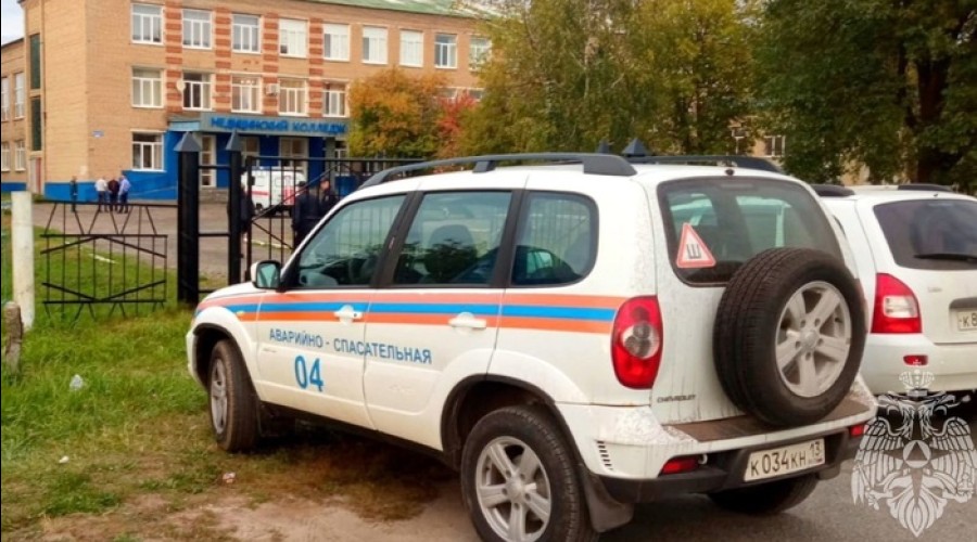 Почти 40 человек отравились газом в медколледже в Мордовии