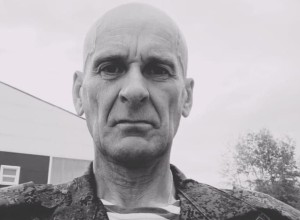 В Березовском простятся с погибшим в зоне СВО 50-летним гвардии младшим сержантом