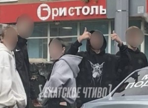 В Екатеринбурге толпа подростков жестоко избила мужчину за отказ дать денег