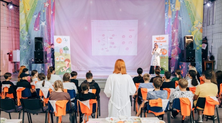 В Екатеринбурге в школьное питание решили включить «полезную шаурму с курицей и овощами»