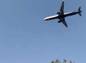 Екатеринбуржцы на несколько часов застряли в аэропорту Красноярска