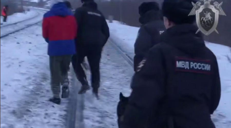 В Свердловской области подростки подожгли релейный шкаф на железной дороге. Им пообещли 10 тысяч