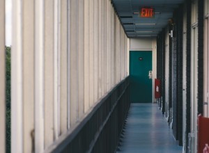 Стала известна личность студента УрФУ, найденного мертвым в общежитие