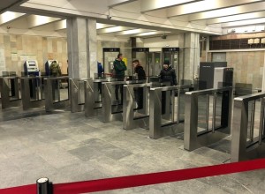 «В какую сторону?» Интервалы движения поездов изменятся в метро Екатеринбурга с понедельника