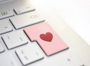 Екатеринбурженка познакомилась с парнем в интернете и потеряла 1,7 млн рублей, взятые в кредит