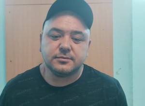 В Свердловской области неадекватный мужчина ударил ребенка и кинул велосипед в машину