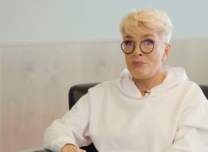 LIfe: Лайма Вайкуле продолжает зарабатывать в России на косметике