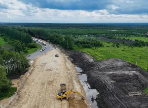 В Свердловской области раньше срока откроют новый мост через железнодорожный переезд, где всегда были огромные пробки