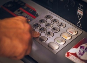 Мошенники убедили замруководителя крупной екатеринбургской компании перевести им несколько миллионов