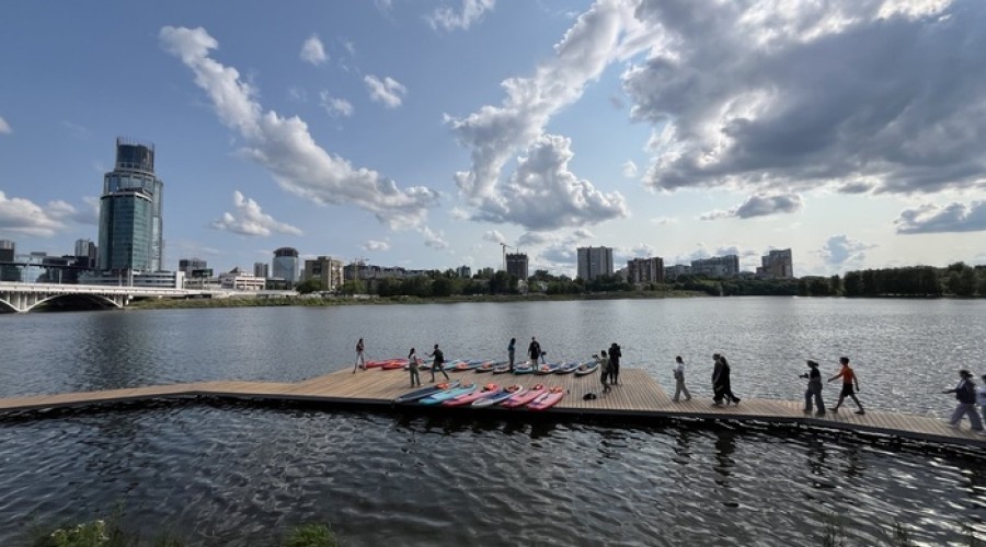 В центре Екатеринбурга появится пляж с лежаками и зонами для пикника