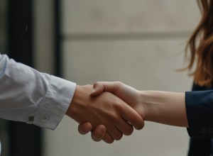 В Екатеринбурге предпринимательница дала многомиллионную взятку чиновнику за «решение вопроса»