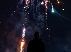 Под угрозой все, кто ищет подарки: названы новые способы мошенничества перед Новым годом