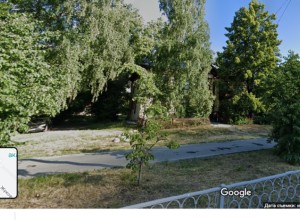 Ради нового квартала на Челюскинцев решили снести двухэтажный домик победного года