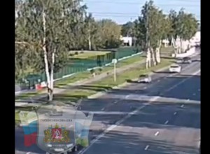 Отлетевшее от «Нексии» колесо сбило велосипедиста в Первоуральске