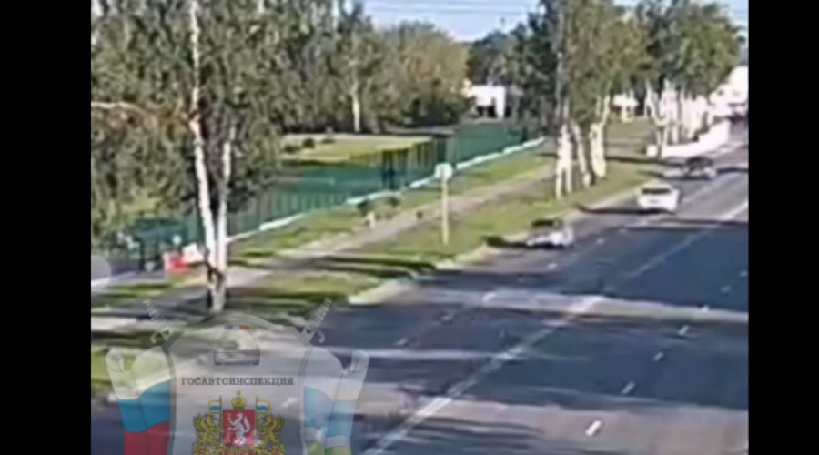 Отлетевшее от «Нексии» колесо сбило велосипедиста в Первоуральске