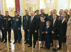 «Будь здоров». Мальчик на церемонии в Кремле пожелал президенту не кашлять