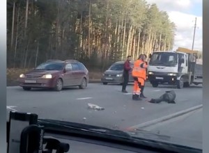 Перебегавшая ЕКАД женщина попала под грузовик