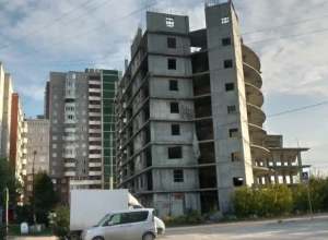На Ботанике выставили на продажу недостроенный бизнес-центр