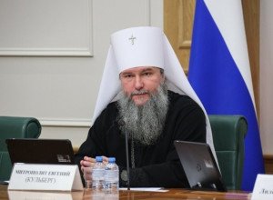 За каждым свердловским СМИ хотят закрепить священника