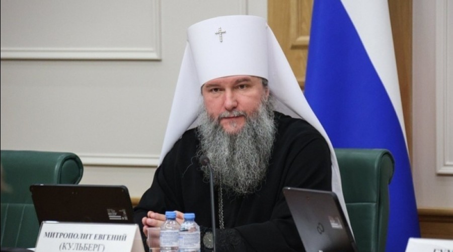 За каждым свердловским СМИ хотят закрепить священника