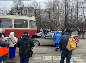 Серьезное ДТП на Крауля-Викулова. Трамвай сошел с рельсов