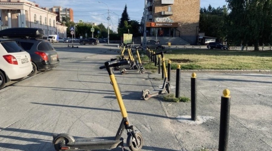 В прошлом году в ДТП с самокатами погибли 2 человека