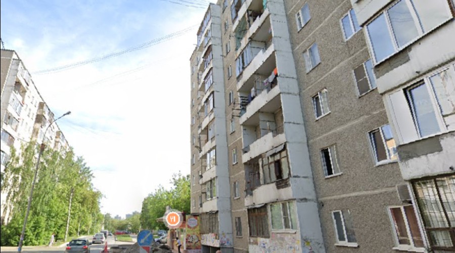 На Агрономической из окна выпал мужчина