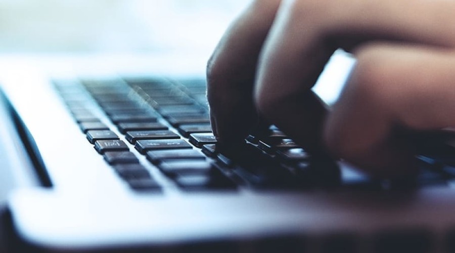 Стало известно, кто стоит за обысками в «URA.RU»