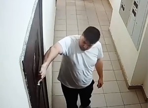 Неадекват с улицы Рябинина снова мучает соседей