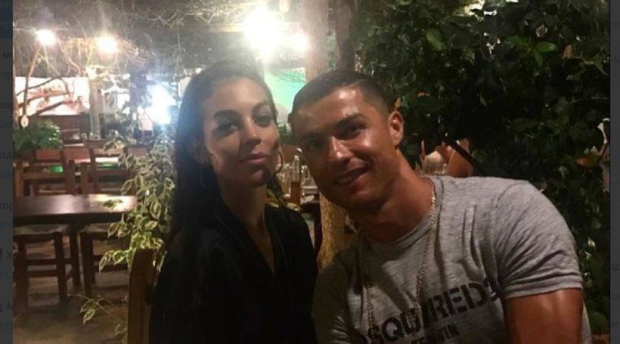 Криштиану Роналду сделал предложение матери своих детей