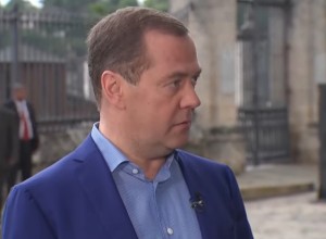 Медведев предупредил, что Россия не собирается воевать с НАТО в окопах