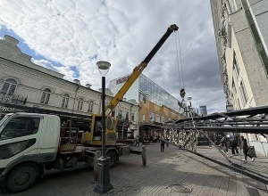 В Екатеринбурге продают за полмиллиона болты от медиаэкрана на Вайнера