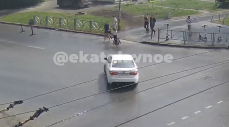 Студентка из Екатеринбурга оказалась парализована после ДТП