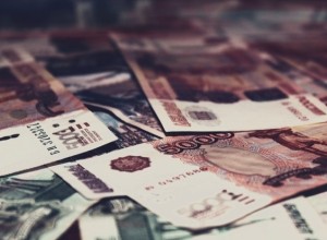 Стало известно, как изменились зарплаты свердловчан за 10 лет