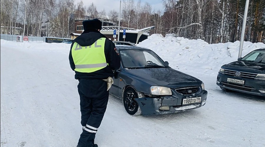 В Заречном водитель легковушки сбил 13-летнего подростка, выскочившего на дорогу