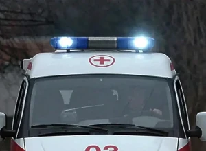Её мать снимала, как та сидела у окна: в свердловском городе 2-летняя малышка разбилась насмерть